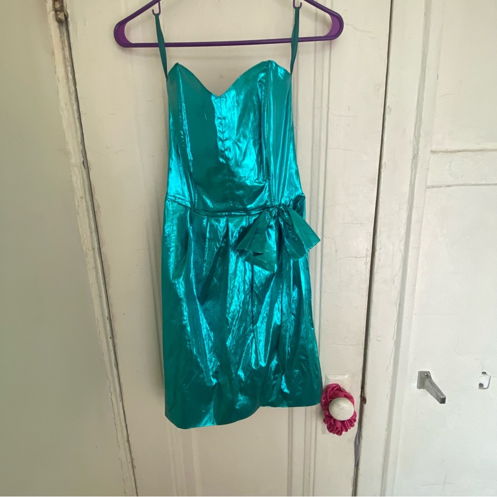 Vibrant cocktail 80s dress